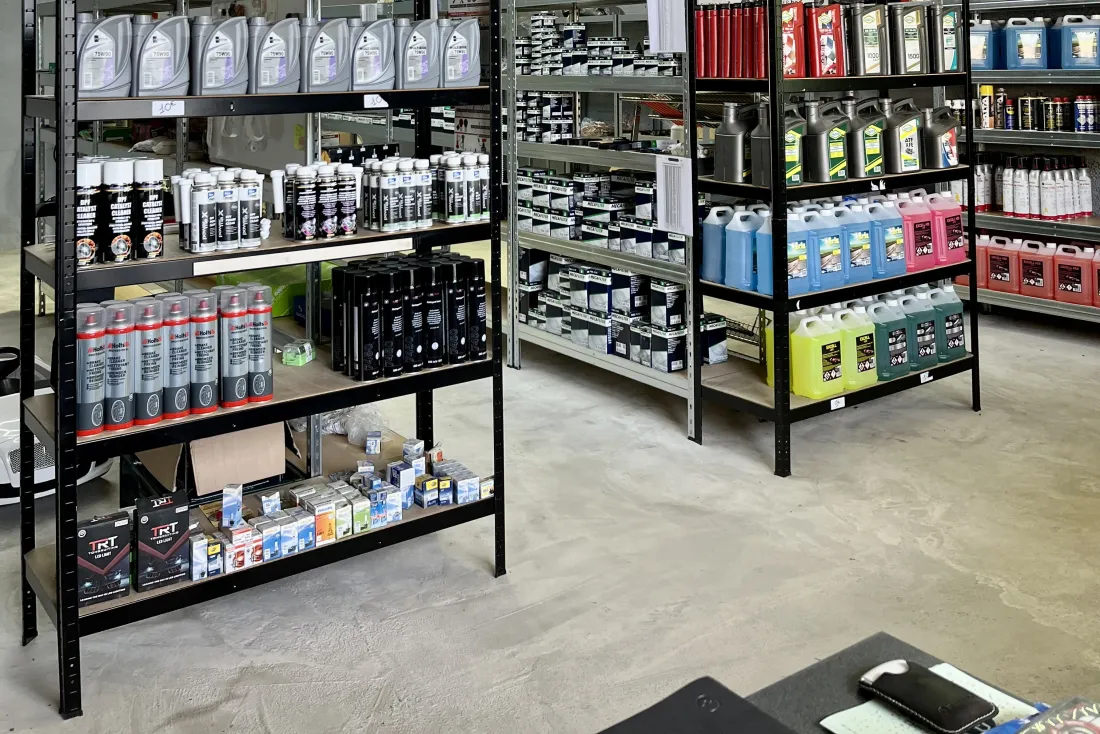 Comptoir de la boutique de pièces détachées ISLK